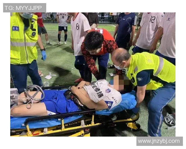 足球明星亲临医院探望病人传递温暖与希望的感人故事